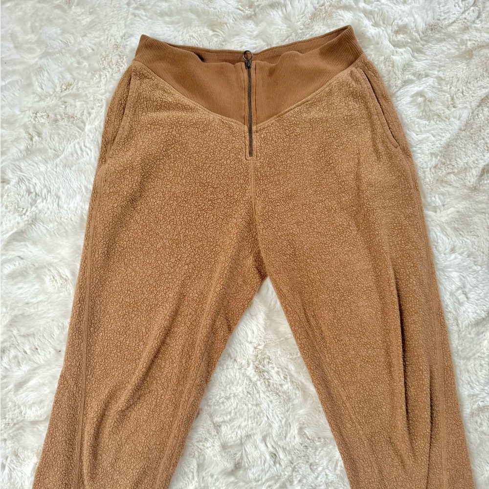 AERIE Sherpa Fleece Corset Zip Up Jogger Size L